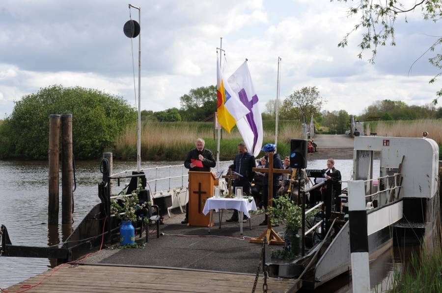 Pfingsten 2016 an der Fähre nach Brobergen